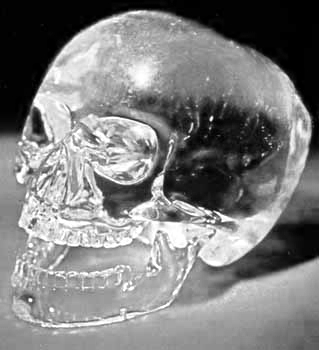 Кристалният череп